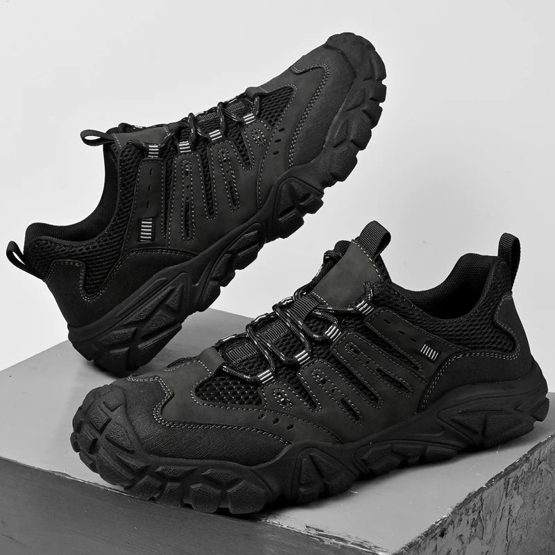 Dravik Trek Hikers