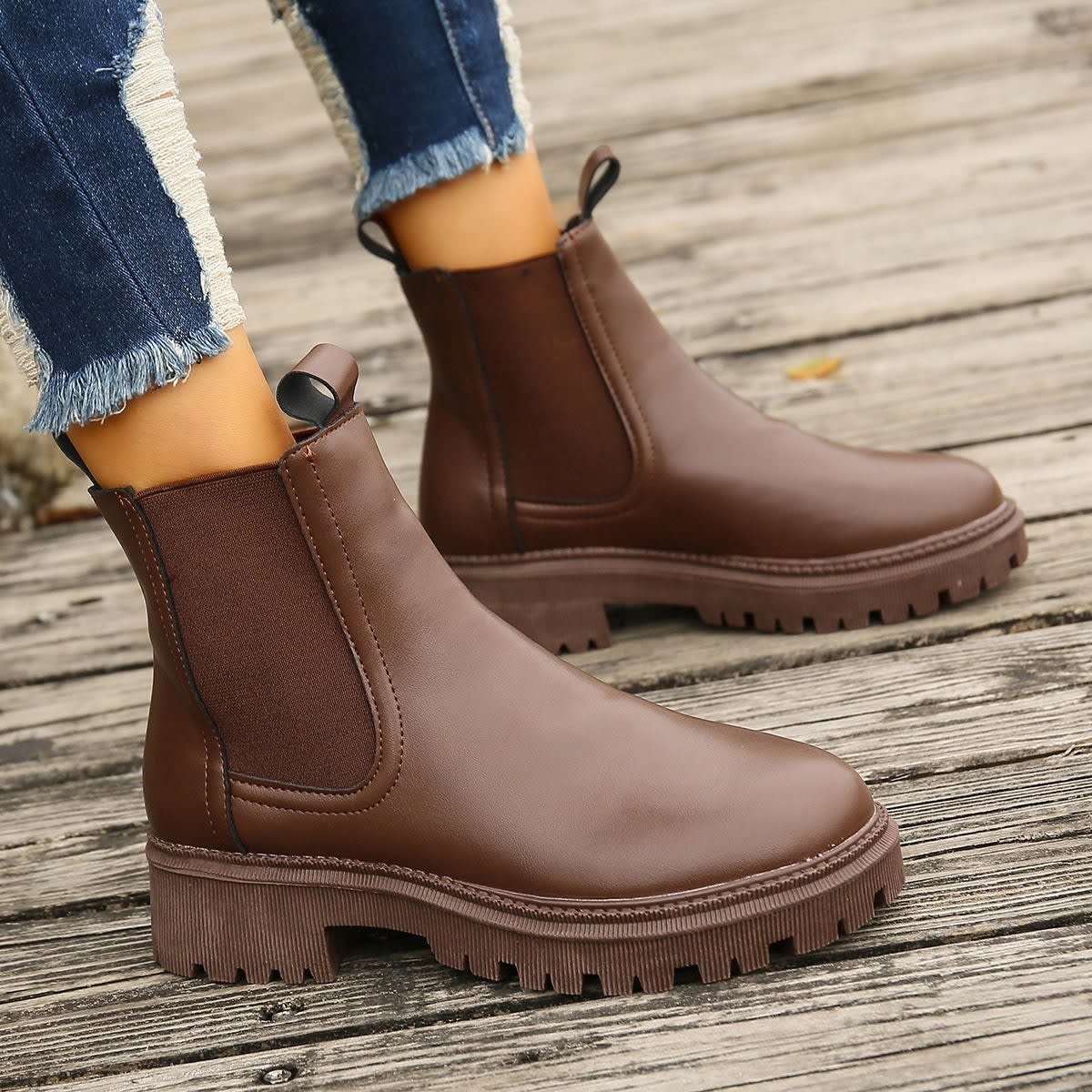 Juliet Platform Chelsea Boots_9