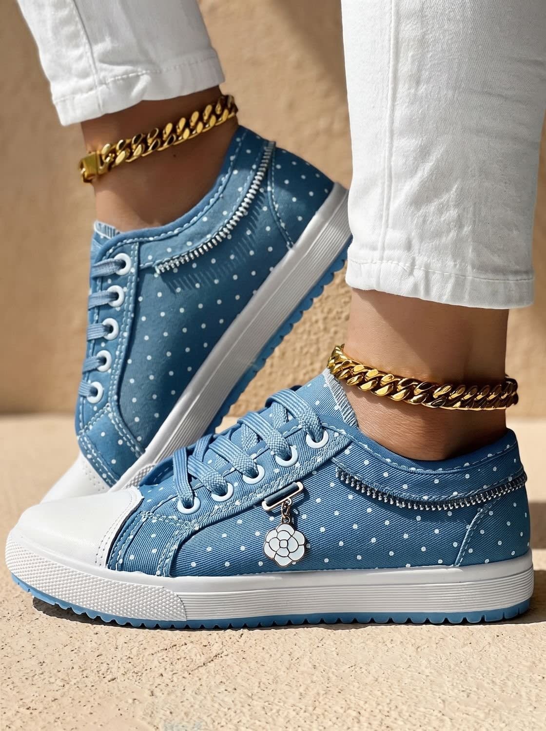 Layla Wide Toe Box Lace Orthopedic Sneakers_11