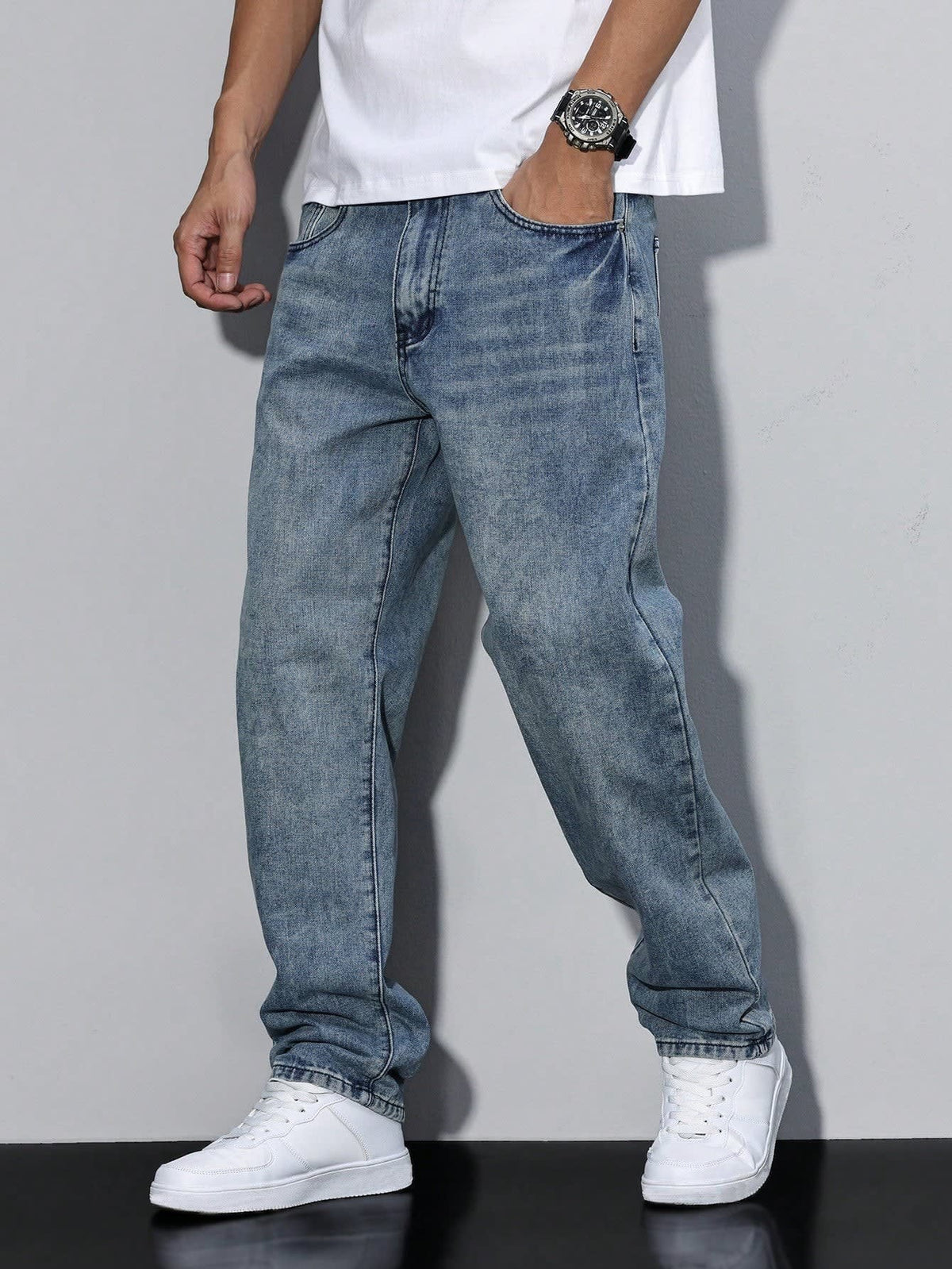 Russell Relaxed Straight Leg Jeans_2