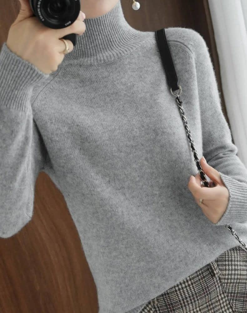 Nephele Ribbed Knit Turtleneck Sweater_11
