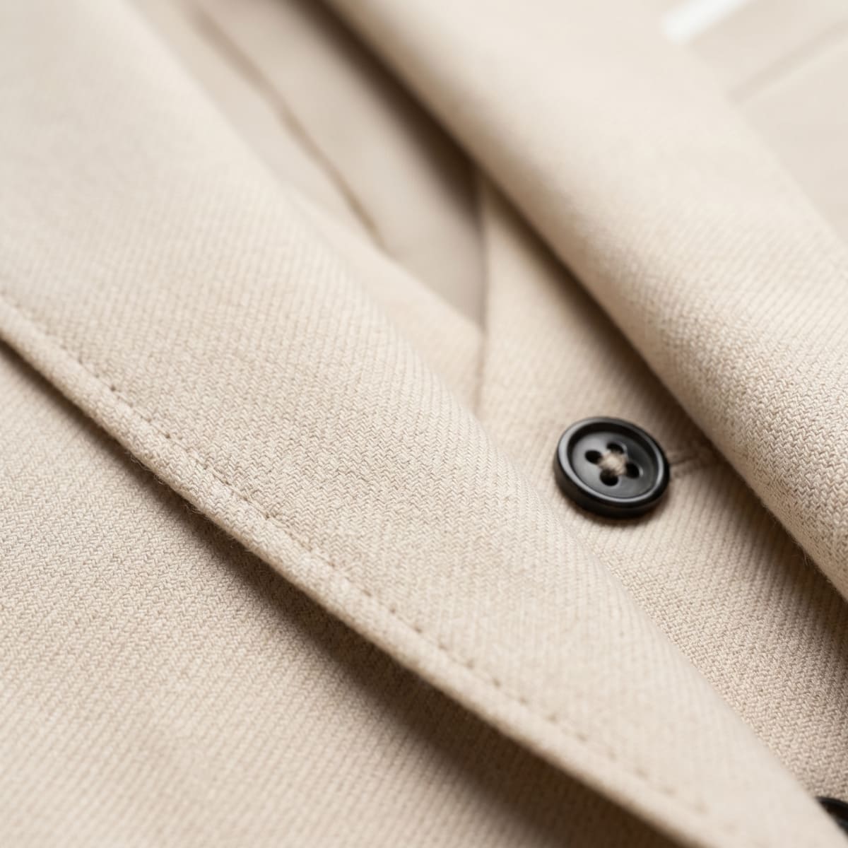 Brent Peak Lapel Three Piece Suit_11