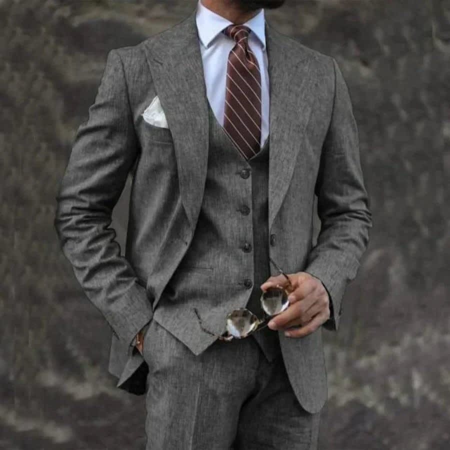 Dominic Three Piece Suit With Vest_3