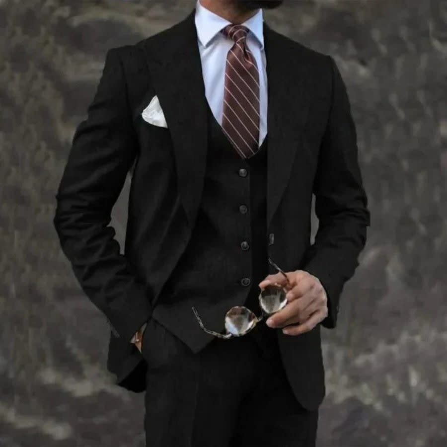 Dominic Three Piece Suit With Vest_5