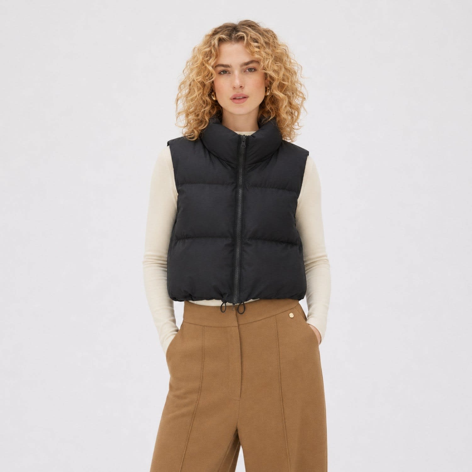 Camryn Cropped Puffer Vest_4