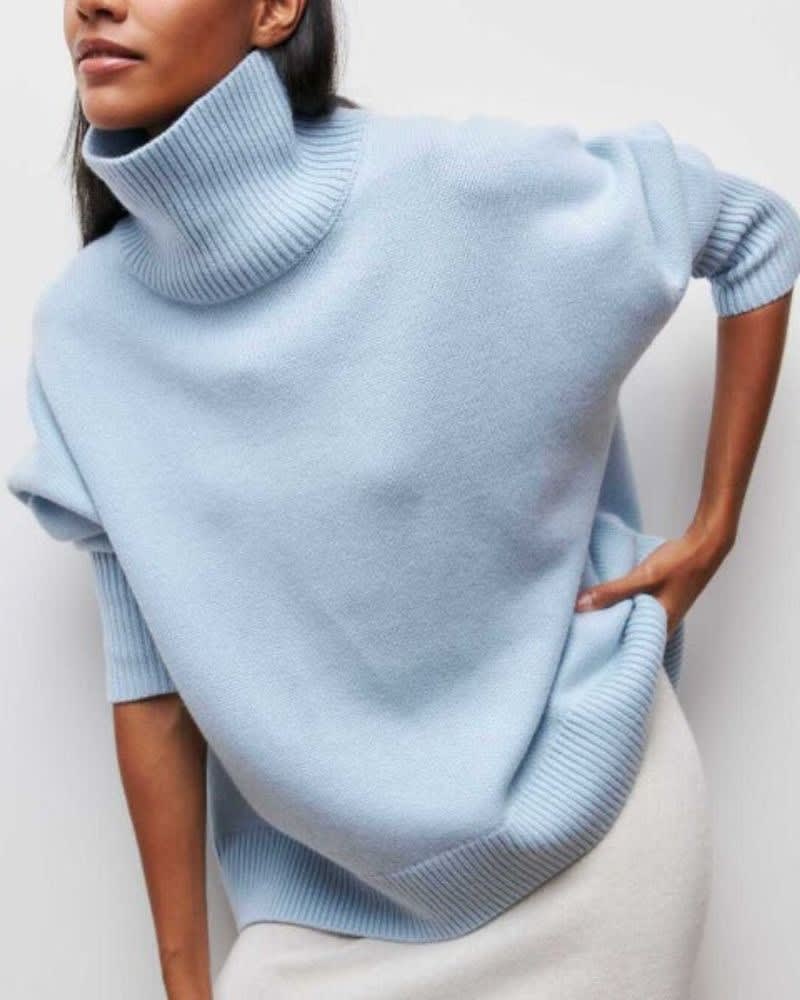 Elizabeth Oversized Turtleneck Sweater_2