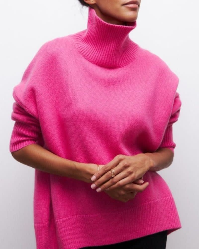 Elizabeth Oversized Turtleneck Sweater_5