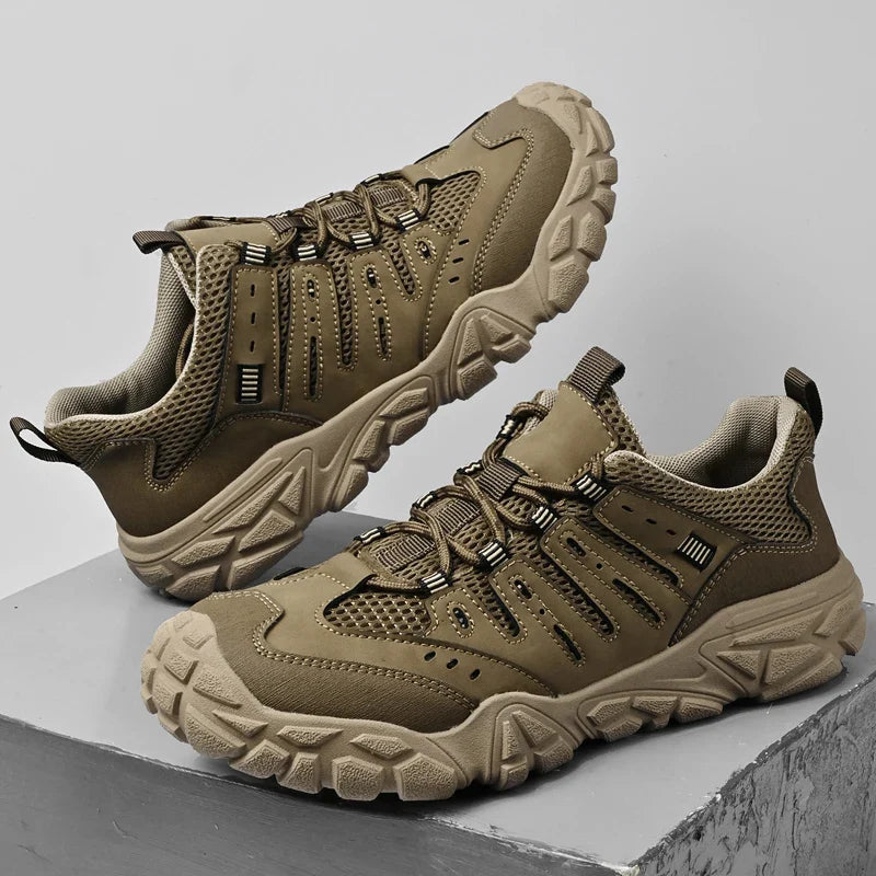 Dravik Trek Hikers