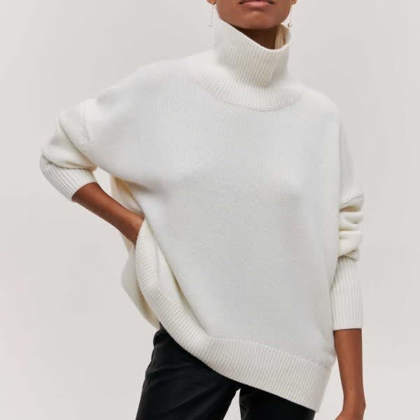 Sloane Short Sleeve Turtleneck Sweater_8