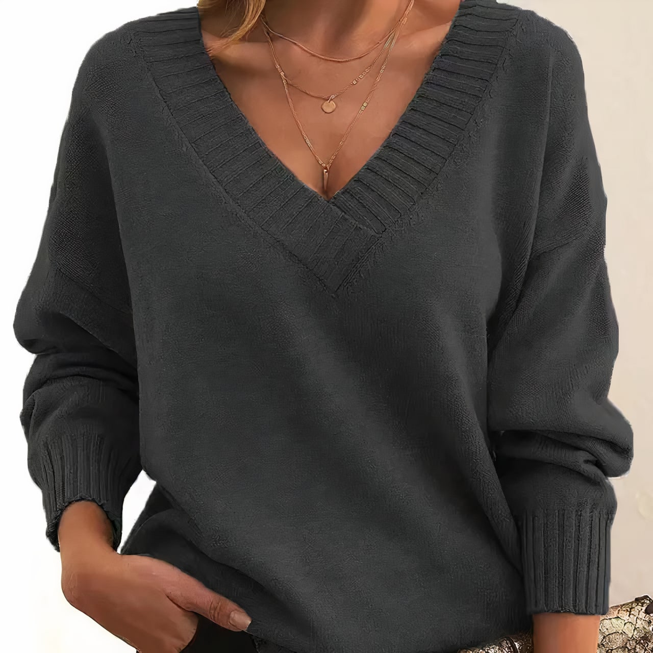 Zenobia Pleated V Neck Blouse_3