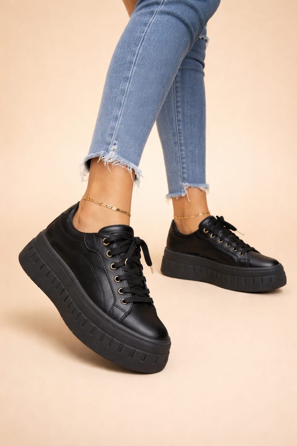 Esmeralda Platform Lace Up Sneakers_2