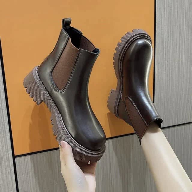 Juliet Platform Chelsea Boots_3