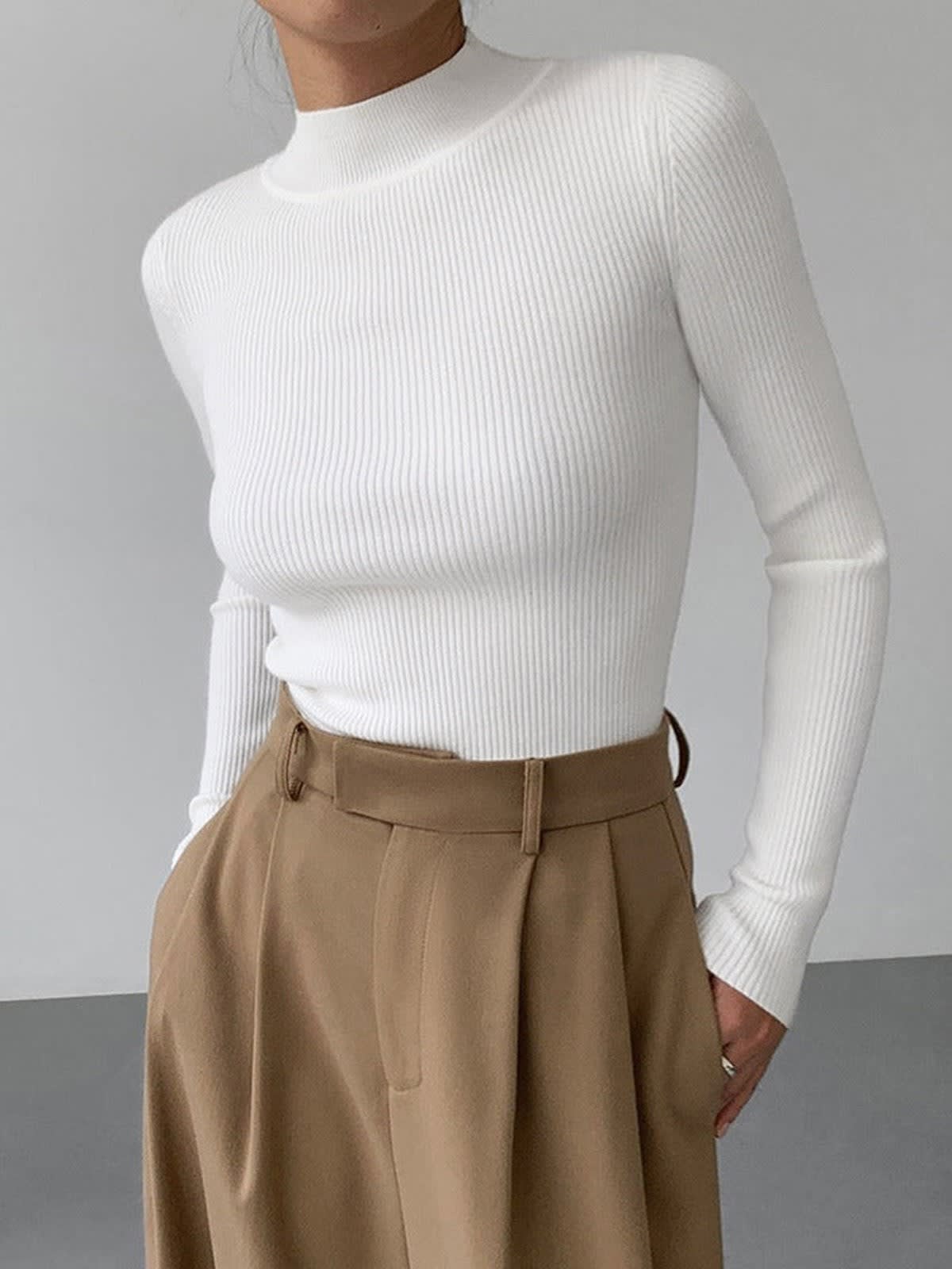 Dallas Slim Fit Ribbed Mock Neck Top_2