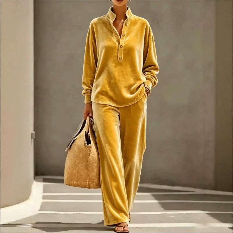 Ida Velour Lounge Set with Wide Leg Pants_2