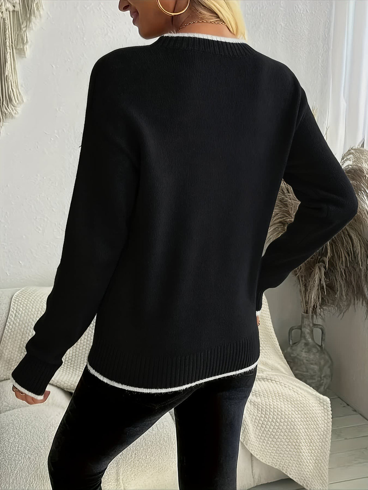 Margot Snowflake Crew Neck Christmas Sweater_7