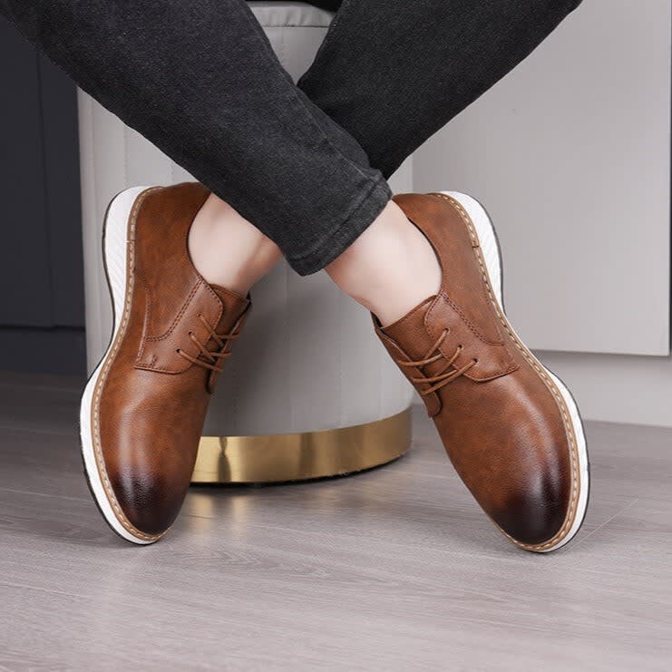 Gilbert Lightweight Leather Derby Shoes_10