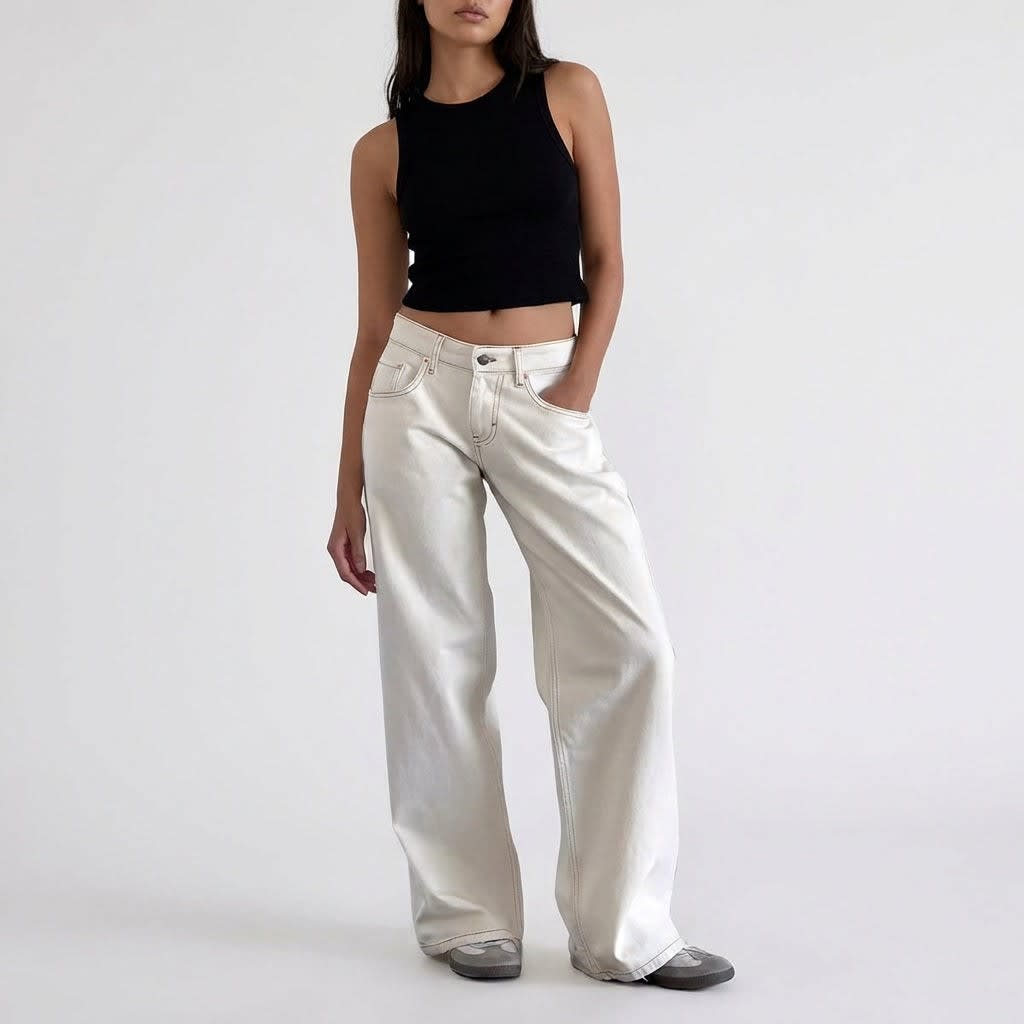 Vitalia Low Rise Wide Leg Jeans_10