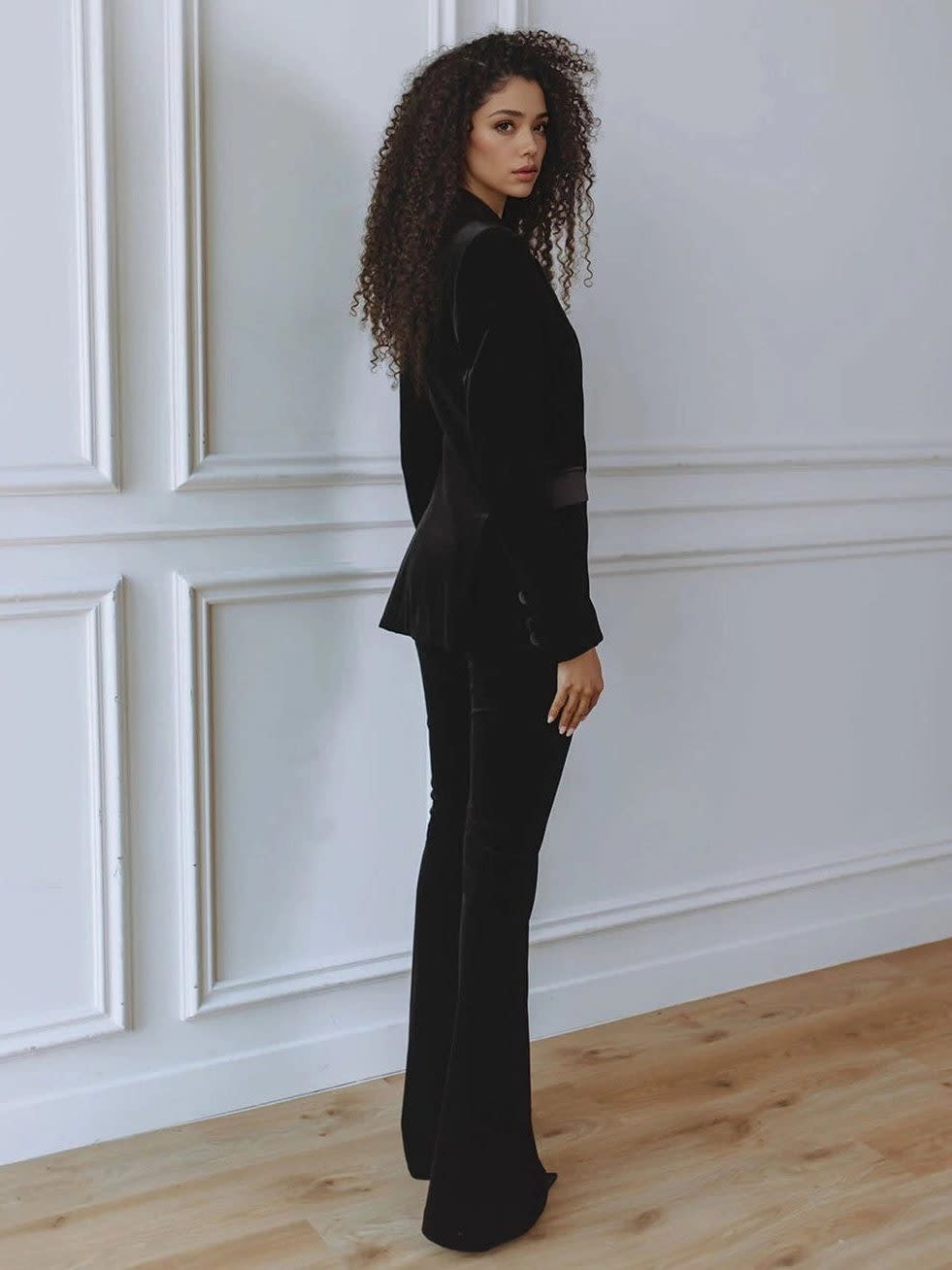 Zephyrine Velvet Flare Leg Pant Suit_7