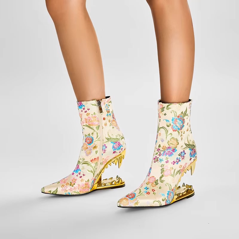 Jolanda Sculpted Heel Pointed Toe Ankle Boots_25