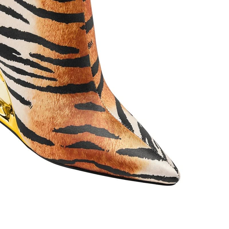 Jolanda Sculpted Heel Pointed Toe Ankle Boots_6