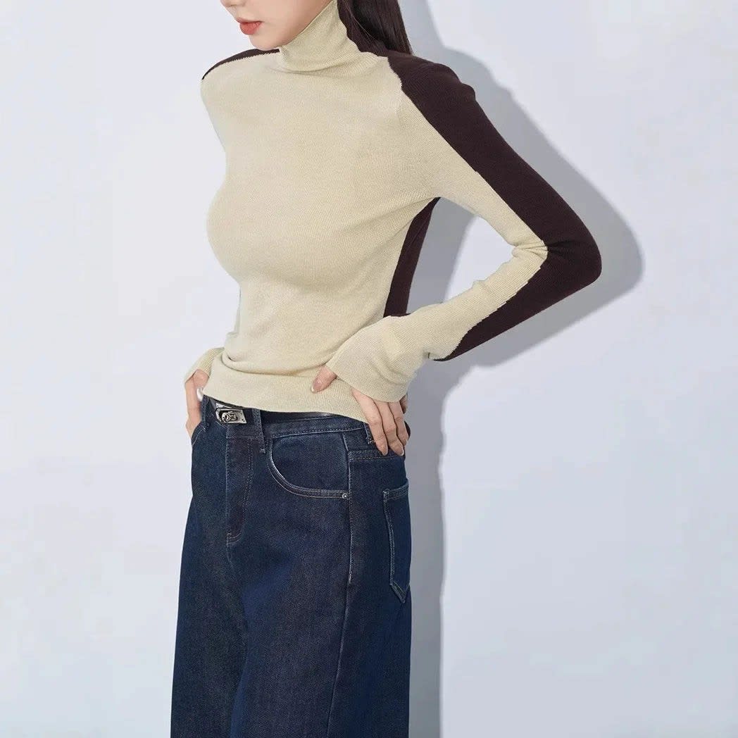 Tatum Contrast Sleeve Mock Neck Top_3