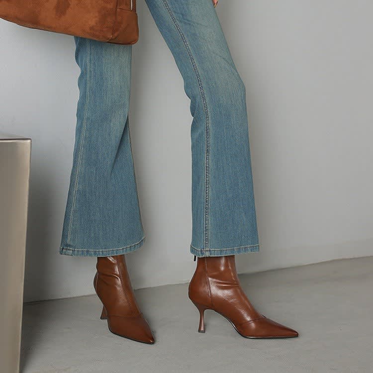 Ninetta Leather Pointed Toe Ankle Boots_2