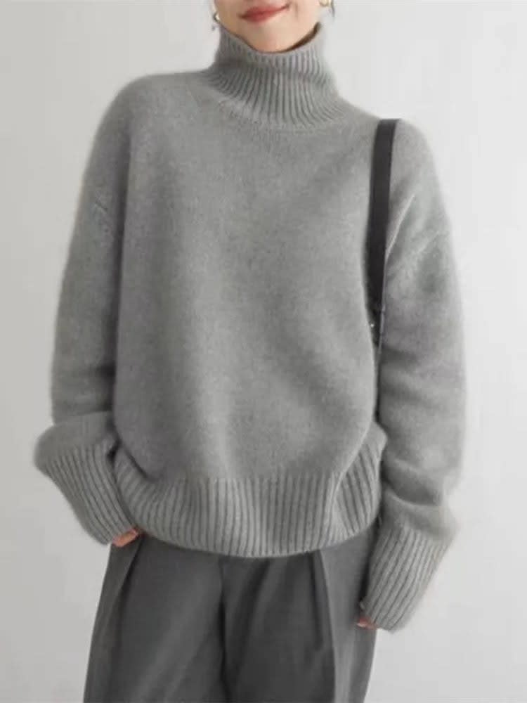 Octavie Oversized Turtleneck Sweater_4