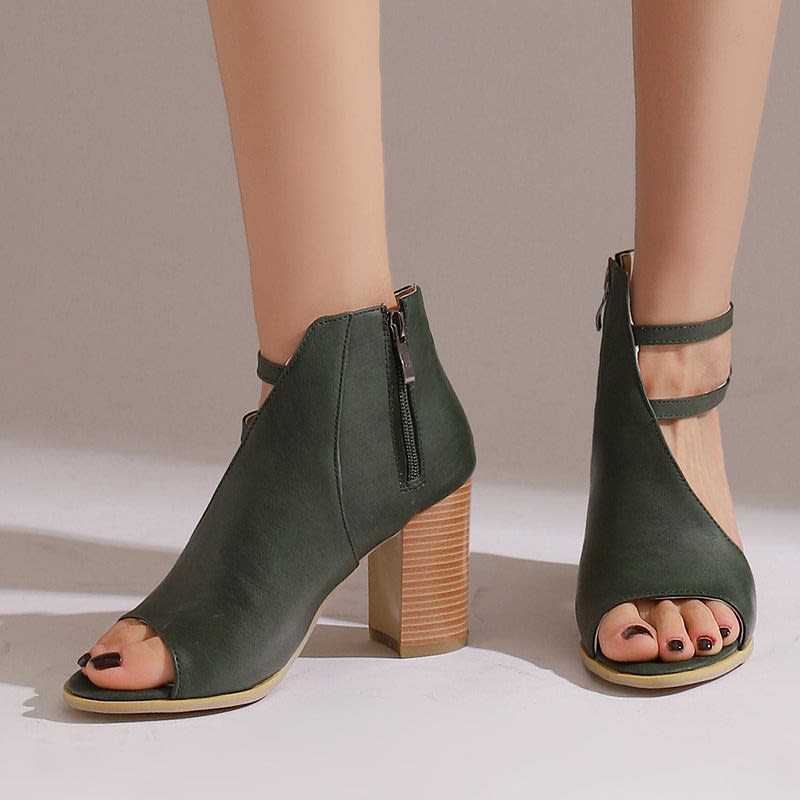 Iliana Double Buckle Block Heel Sandals_2