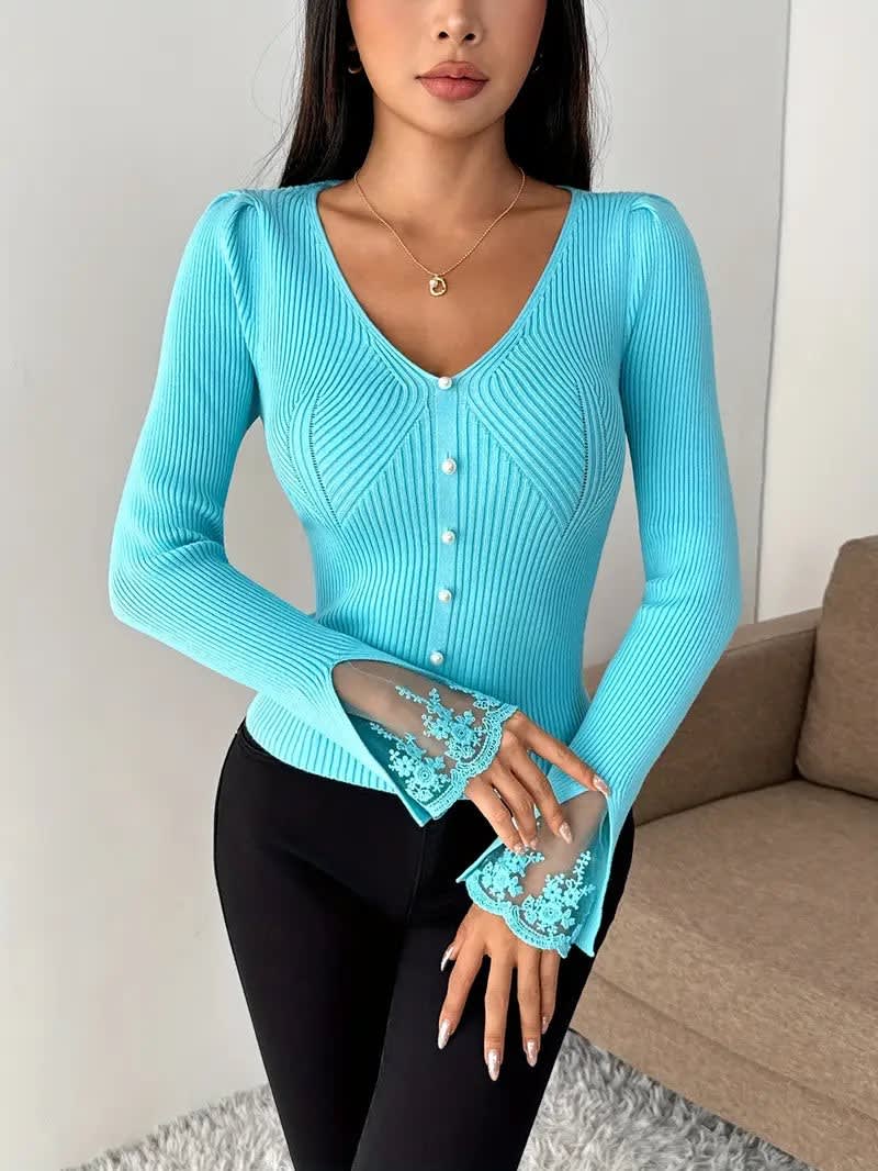 Teagan Ribbed V-Neck Sweater_9