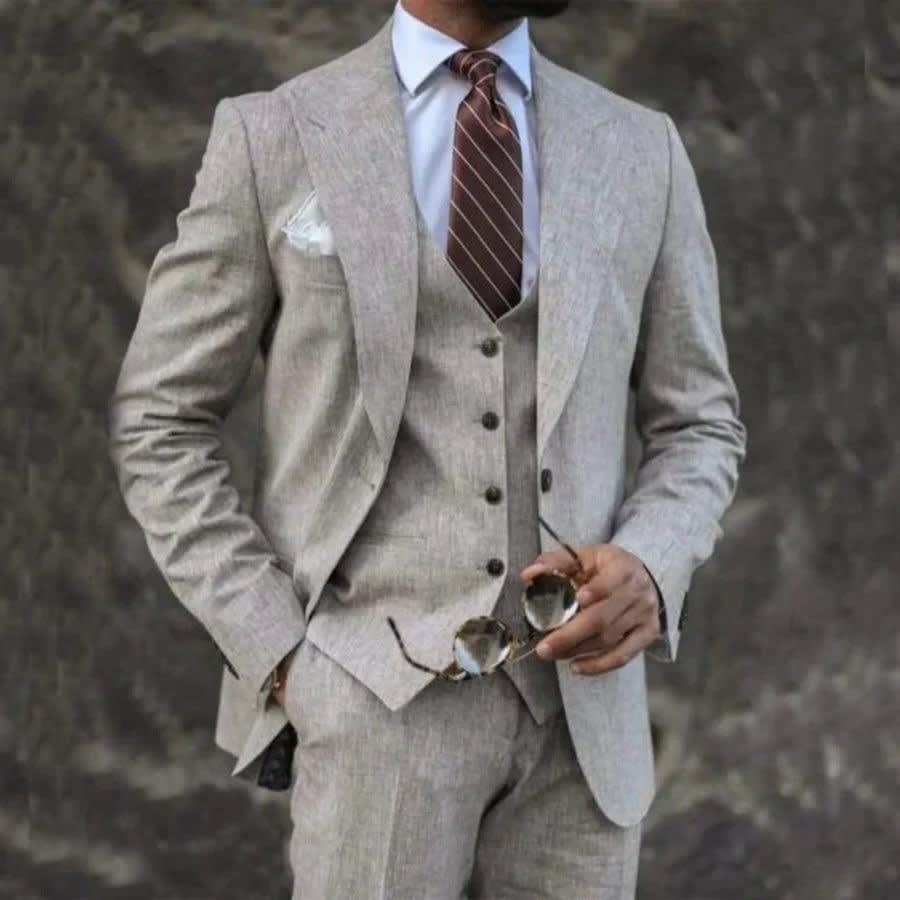 Dominic Three Piece Suit With Vest_4