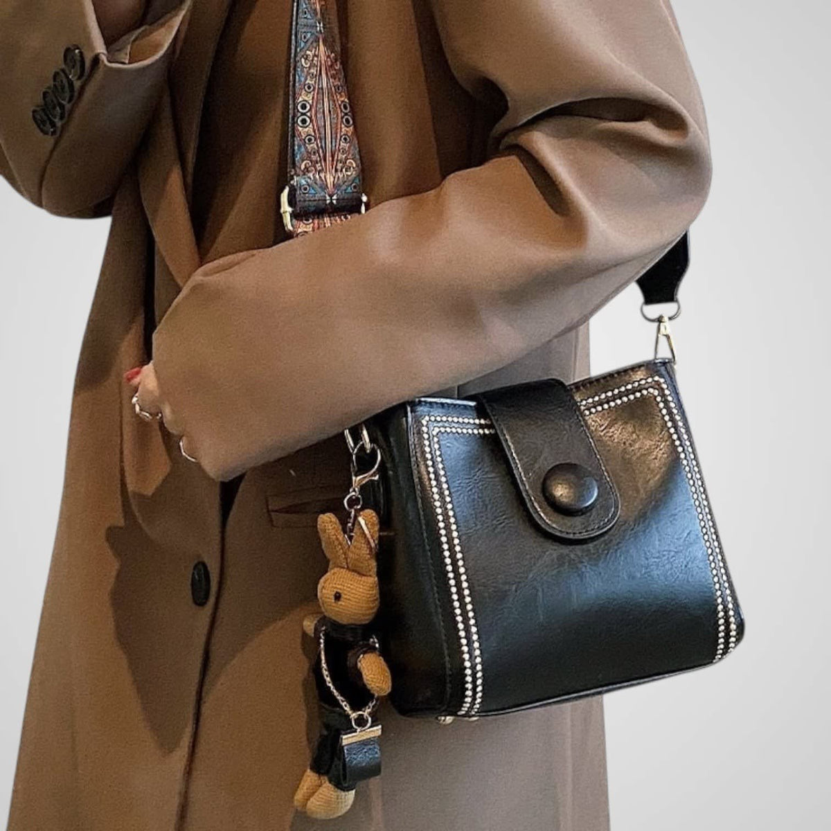 Gigi Retro Wide Strap Shoulder Bag_2