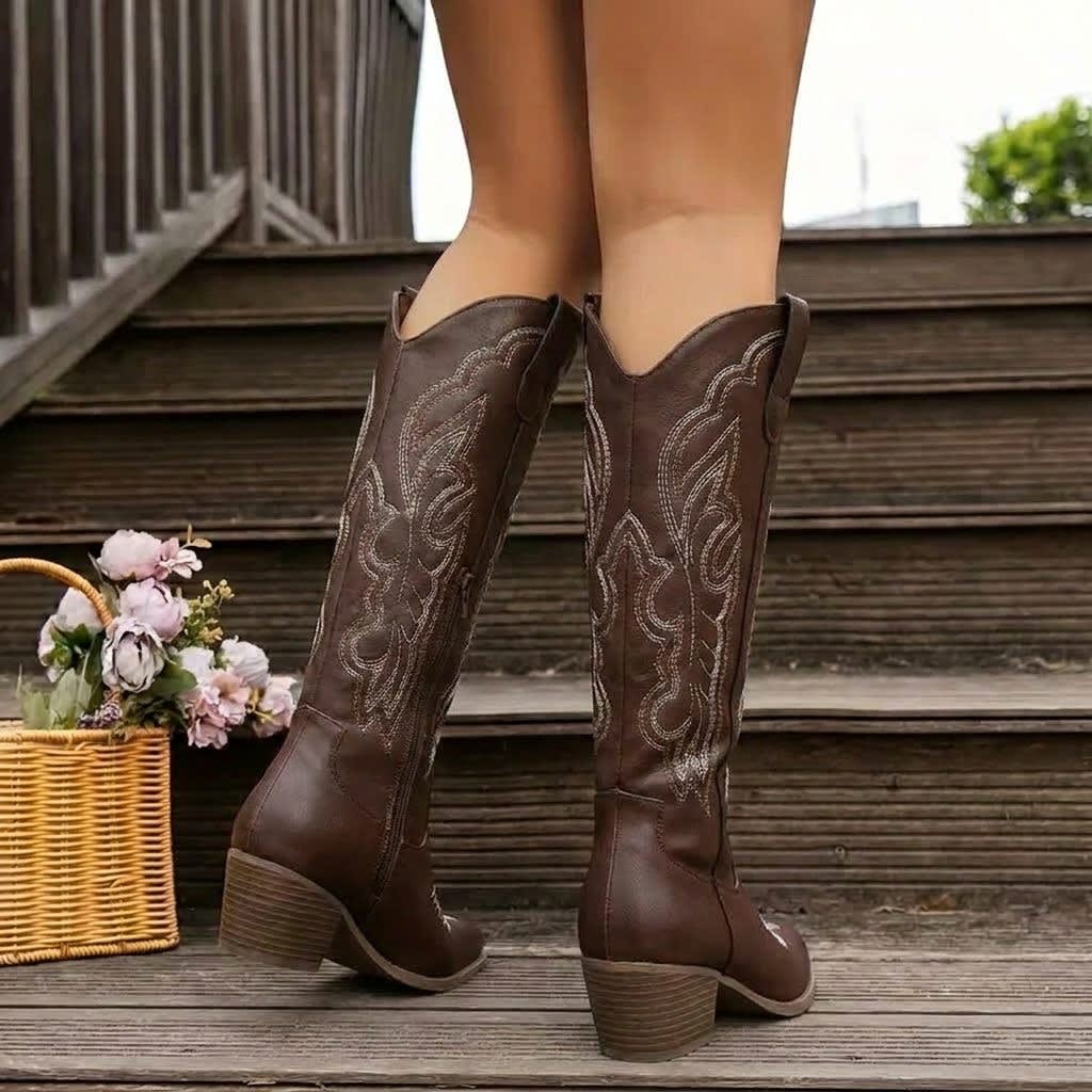 Vibia Embroidered Western Boots_4