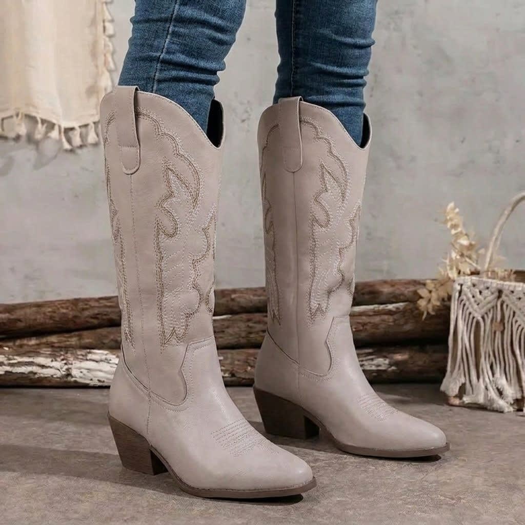 Vibia Embroidered Western Boots_9