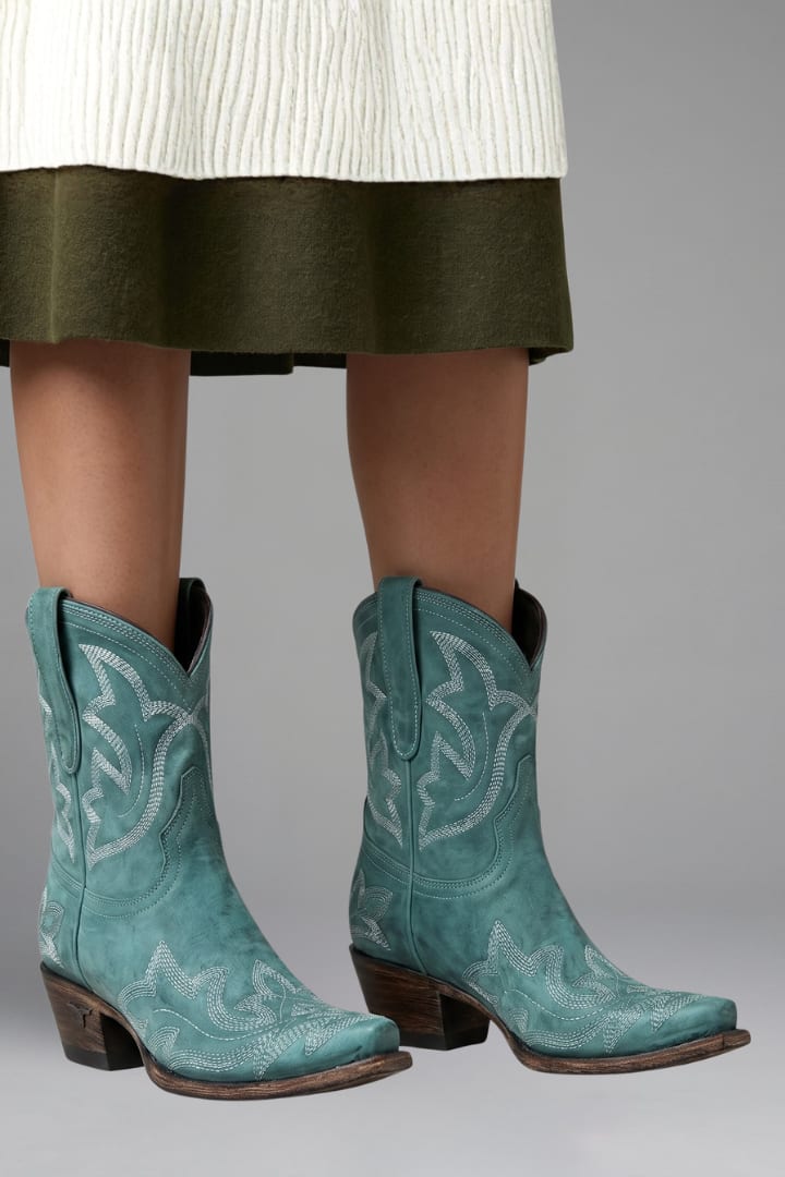 Danica Embroidered Western Boots_7