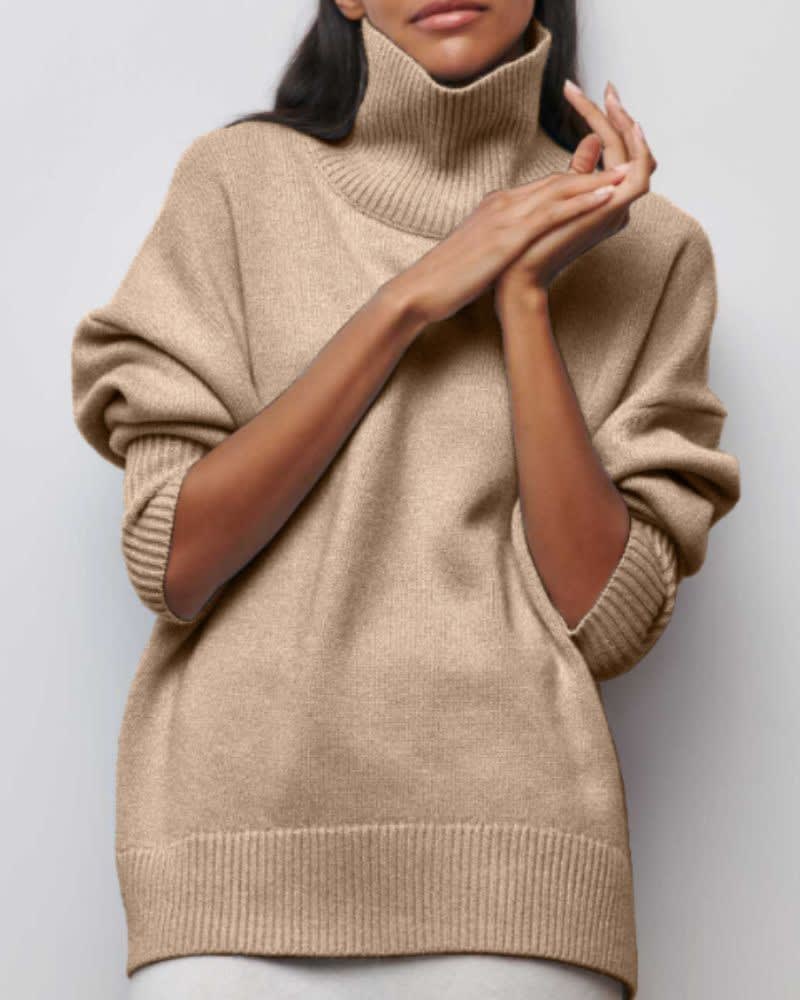 Elizabeth Oversized Turtleneck Sweater_4
